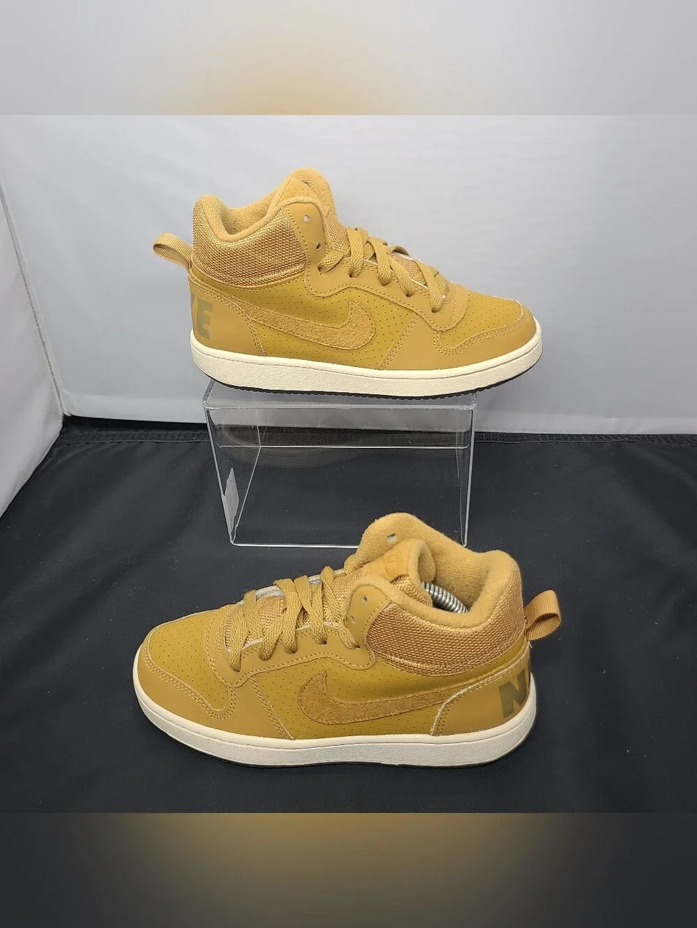 Nike Court Borough Mid GS 'Wheat' light brown kids size 3.5Y